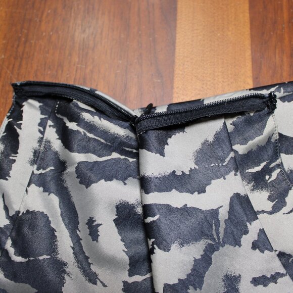 Bebe Animal Print Flared Tier Skirt Size X-small NWT - Picture 6 of 10